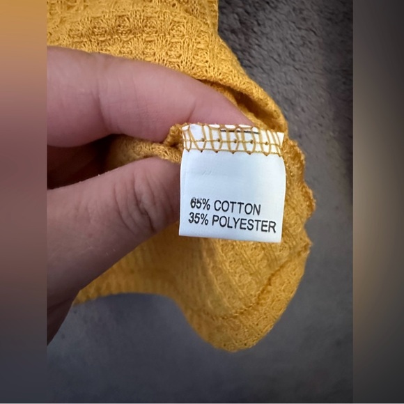 Sweater Top Shirt Woman’s Size M Yellow White Long Sleeve Knit Soft Boho Fall - Picture 6 of 11